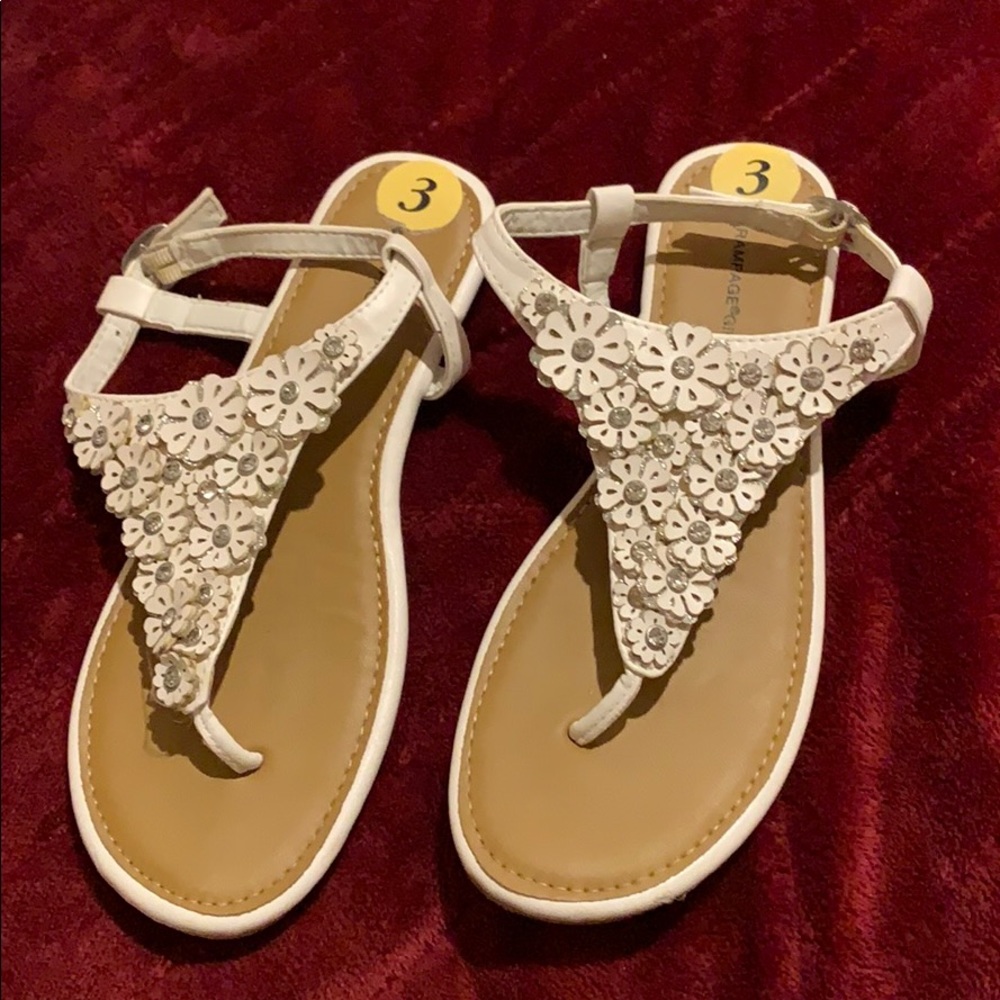 Girls shoes